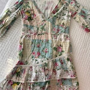 Kitsch & Pop Edition White and Pink Fabric